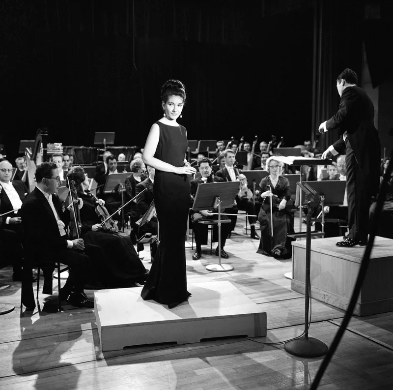 Maria Callas et l’Orchestre national de l’ORTF sous la direction de Georges Prêtre, Paris, 1965 — © Fonds de Dotation Maria Callas
